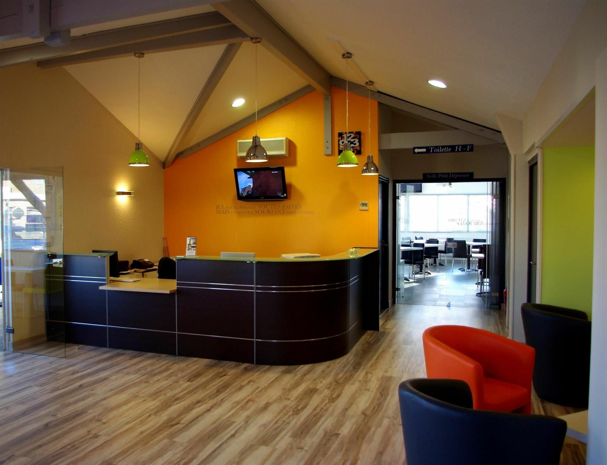 Hotel Kyriad Монтобан Интериор снимка